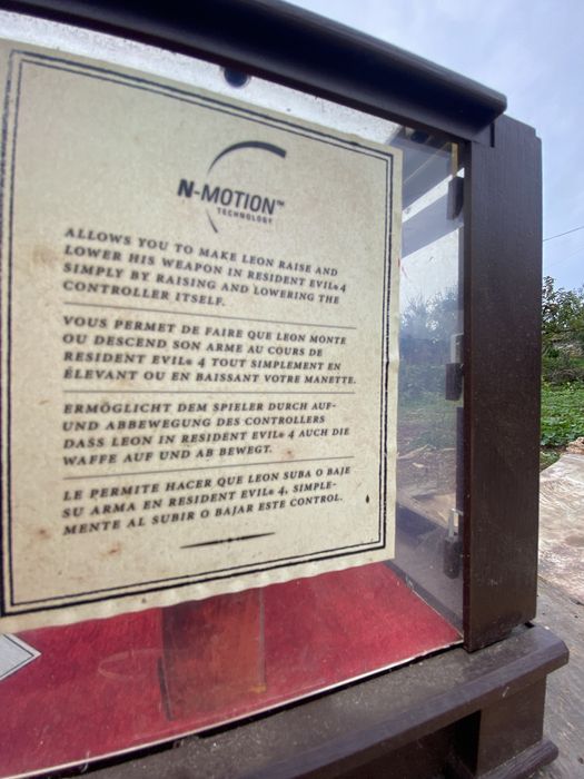 Продавам Колекционерски контролер за видеоиграта Resident Evil4