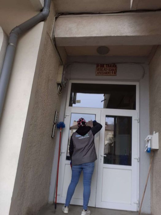 Oferim Servicii Curățenie Scări de bloc ./ Clădiri,Etc /Apartamente /P
