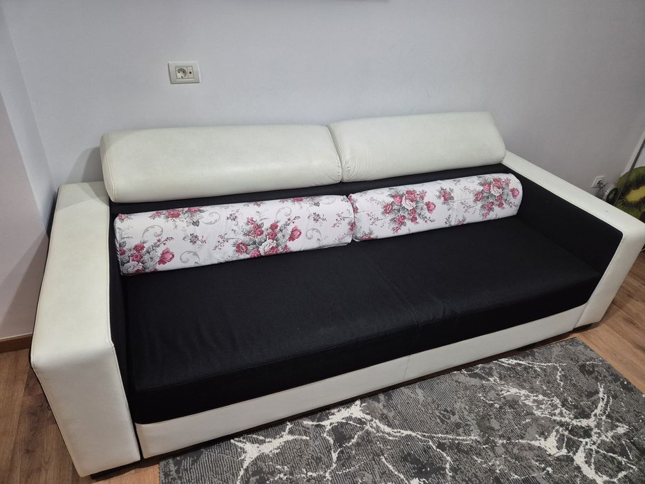 Canapea 3 locuri extensibila