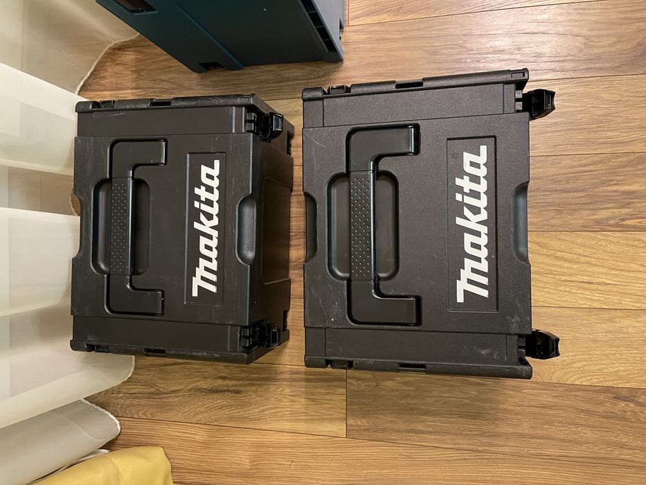 Продавам куфари за инструменти Makita MakPac 3 и Makita MakPac 4.