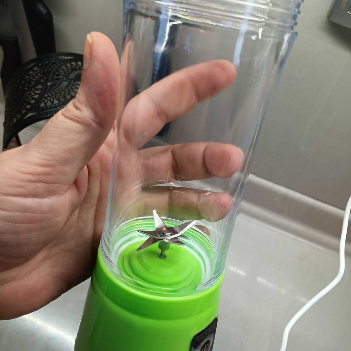 НОВ! Преносим блендер за плодове и зеленчуци с вградена батерия, USB