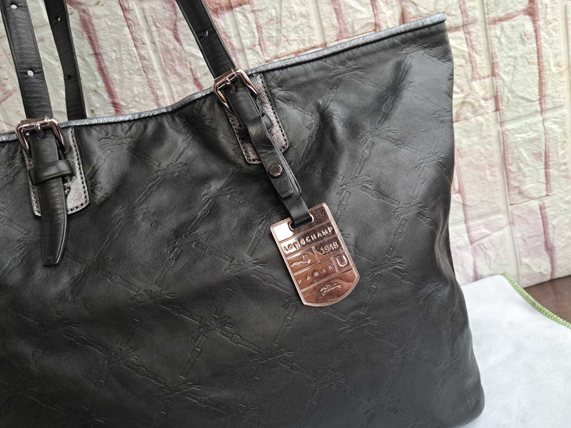 дамска черна чанта,кожена  голяма Longchamp-естествена кожа