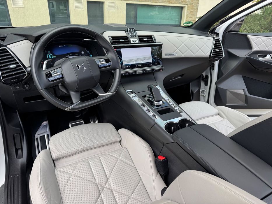 DS Automobiles DS 7 Crossback Model Plug-in/Hybrid 300cp4x4/Alb Perla/Tva Deductibil/Varf De Gama