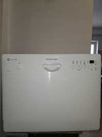 Electrolux mașină de spălat vase incorporabilă ESF 2440 alb