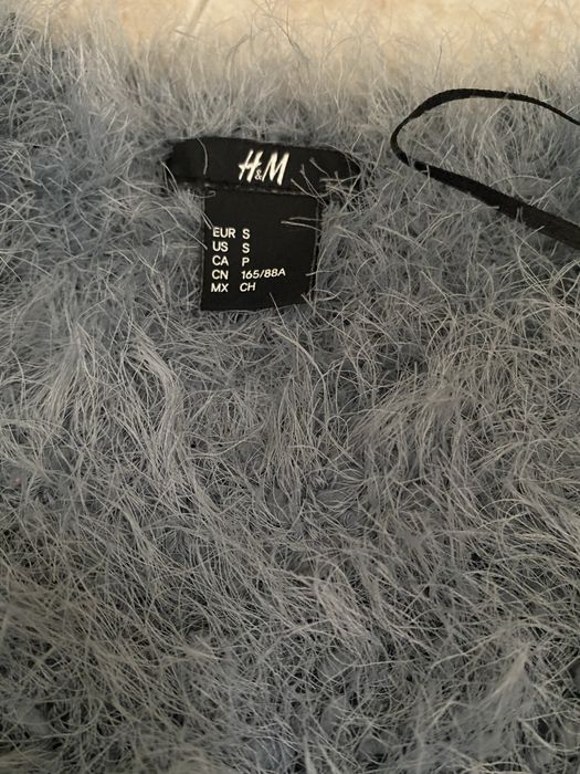 Стилни и елегантни пуловери H&M