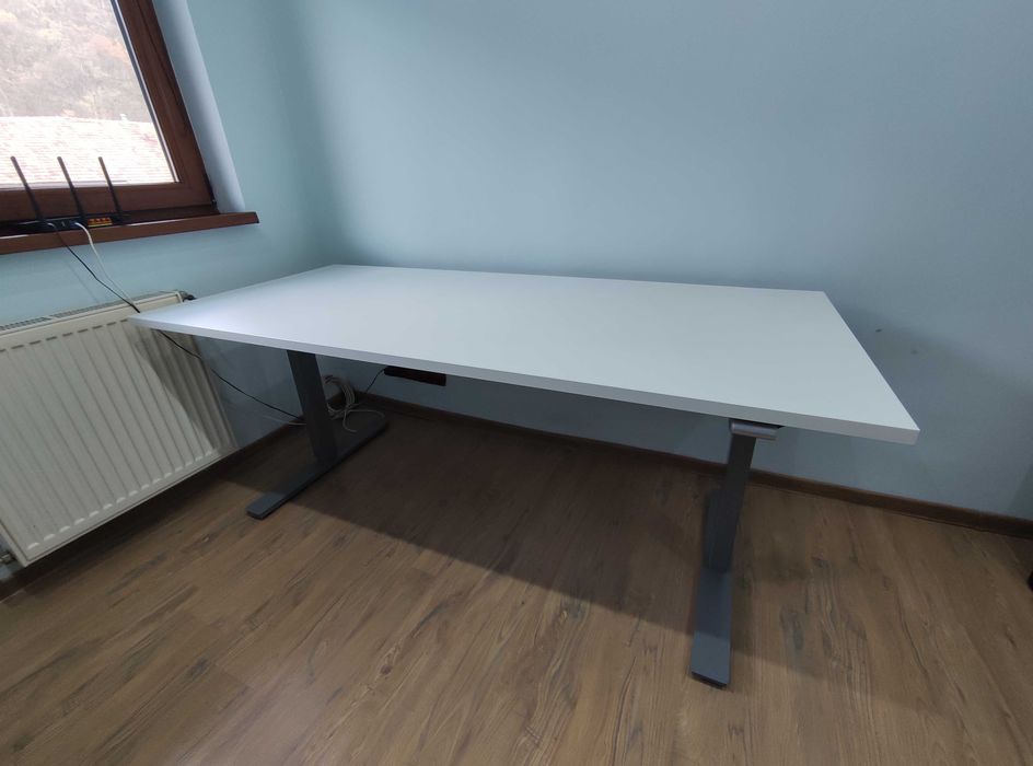 Birou reglabil pe inaltime, manual, alb, 1800x800x25mm