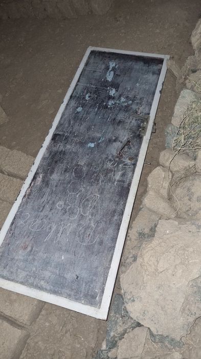 Trmir darvoza qalin listdan yasalgan