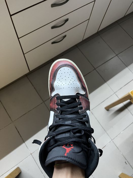 Nike Jordan 1 Mid Chicago