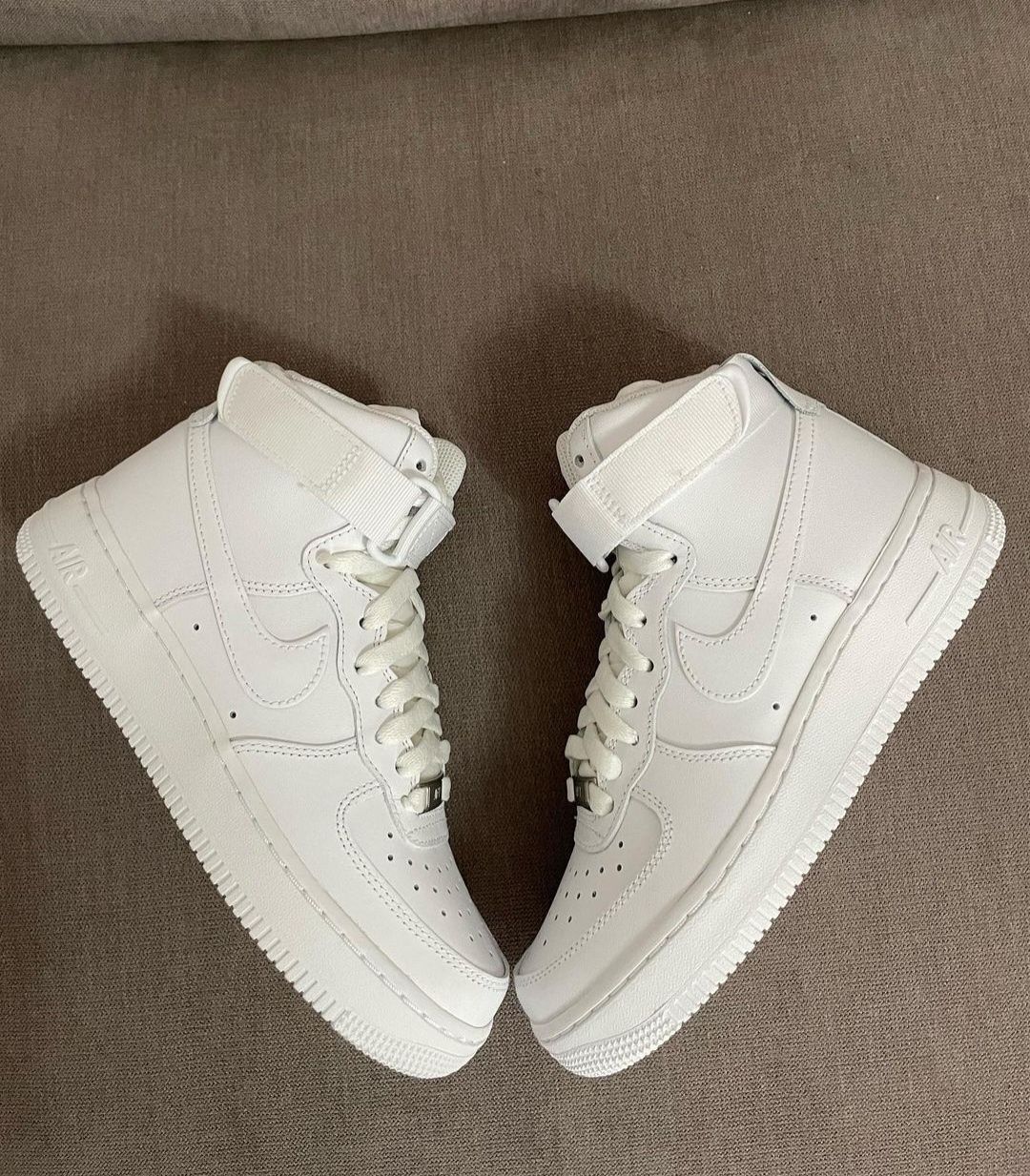 Air Force 1 Mid Triple White