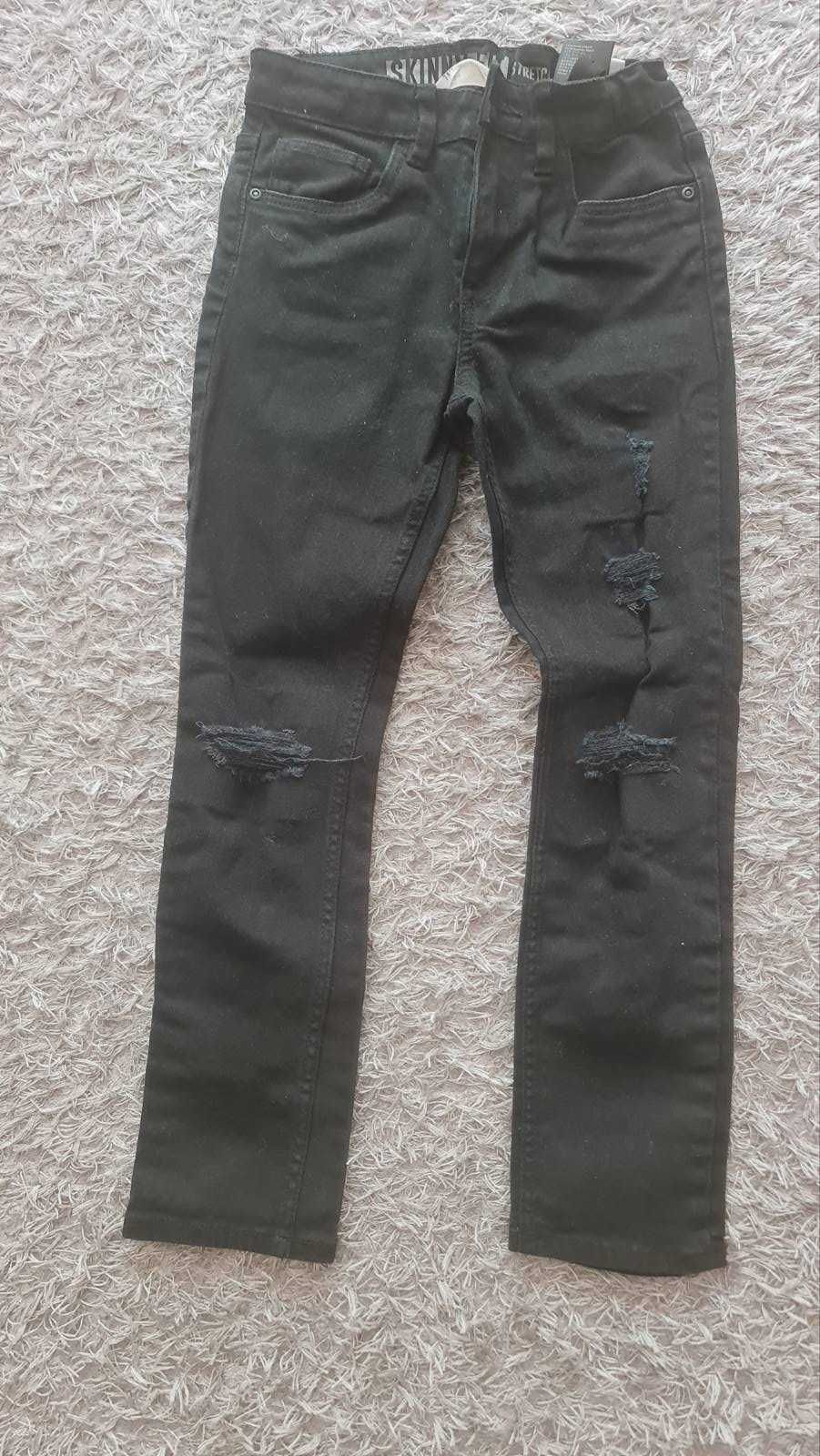 Софтшел яке и накъсани дънки "H&M" за 128 см