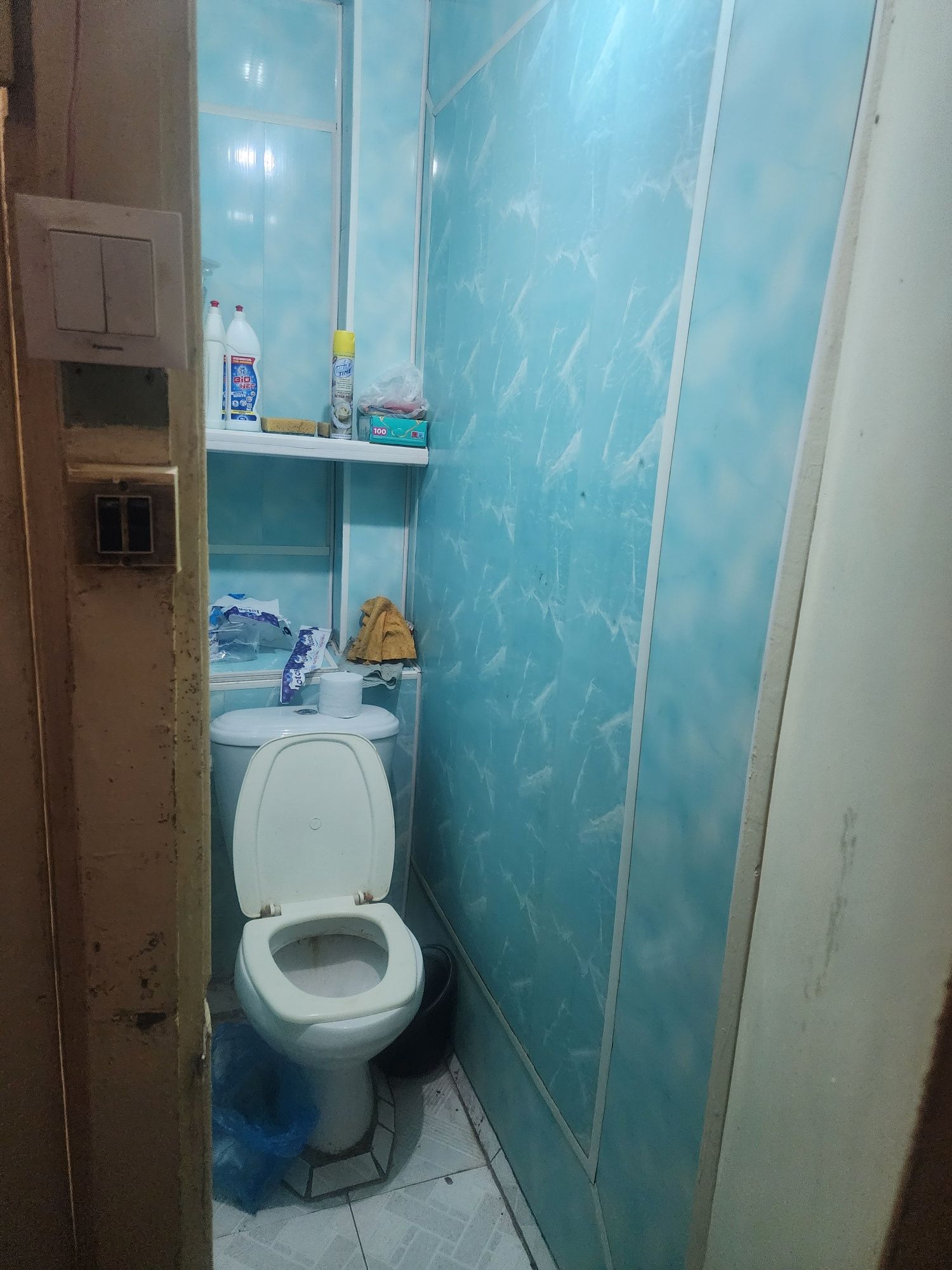 Срочно продается 2х комнатная квартира в районе саттепо,на 4 этаже,