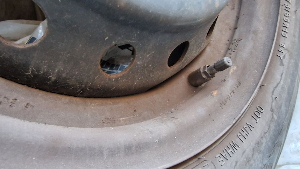 15" джанти с гуми за Suzuki Ignis 2019