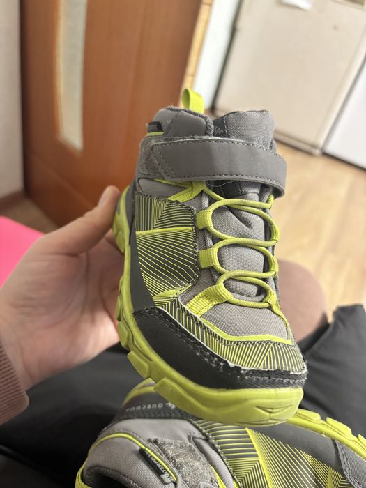 Ботинки осенние на мальчика и на девочку непромокаемые 28 размер