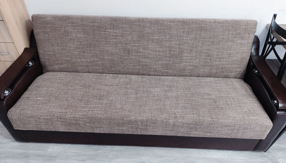 Vând canapea extensibila