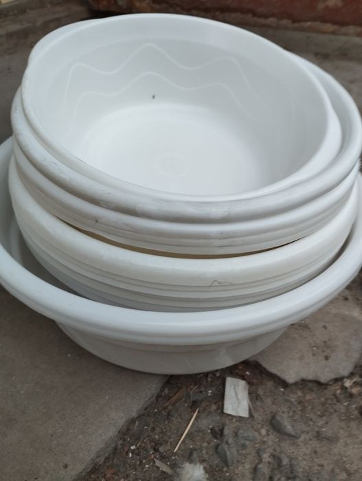 пластмасовый посуда.за все 45тысячь