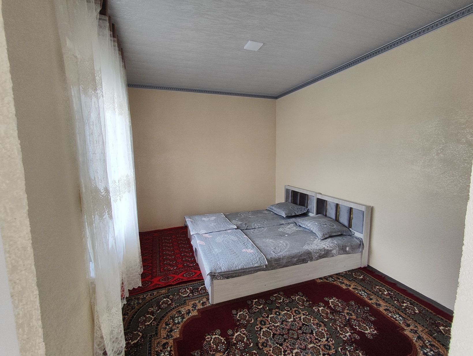 Dacha oq toshda joylashgan