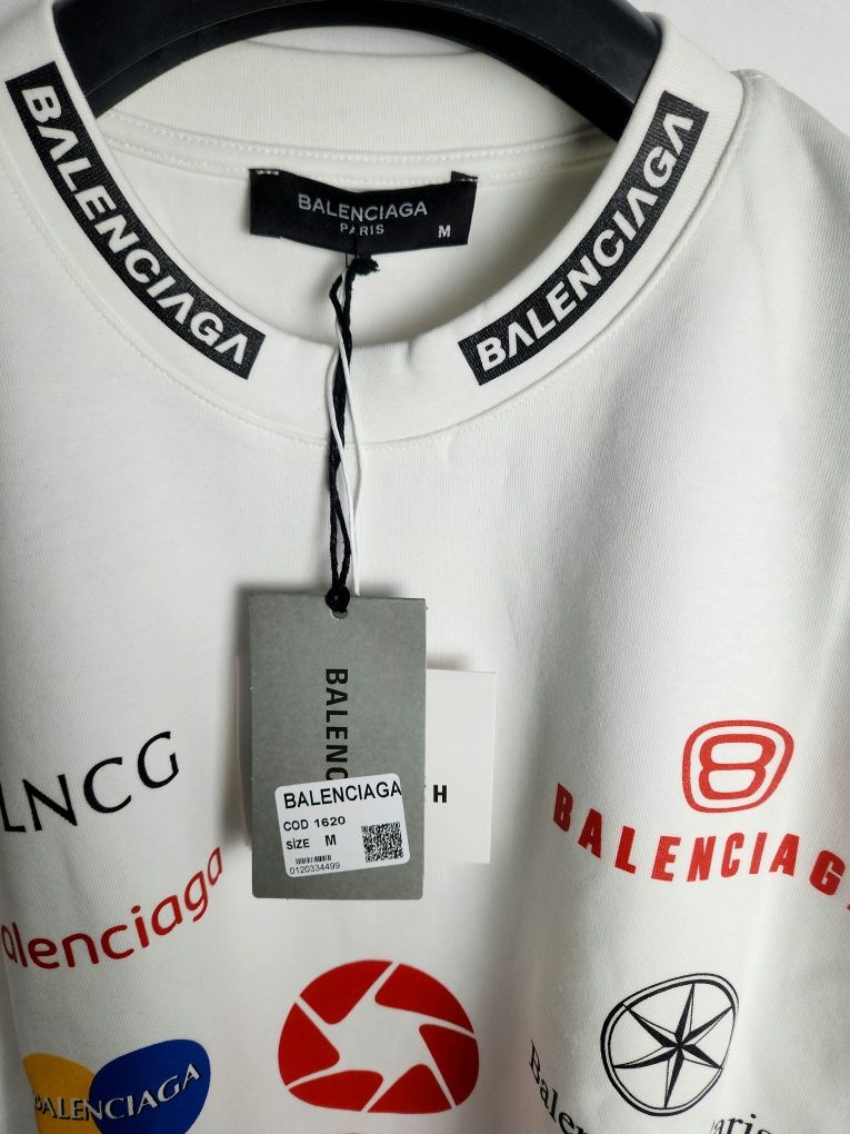 Balenciaga летен екип