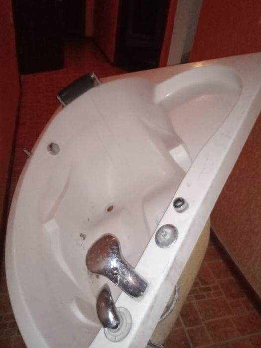 Ванная угловая. САМОВЫВОЗ