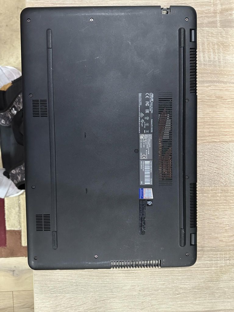 Laptop Asus vivobook pro 17