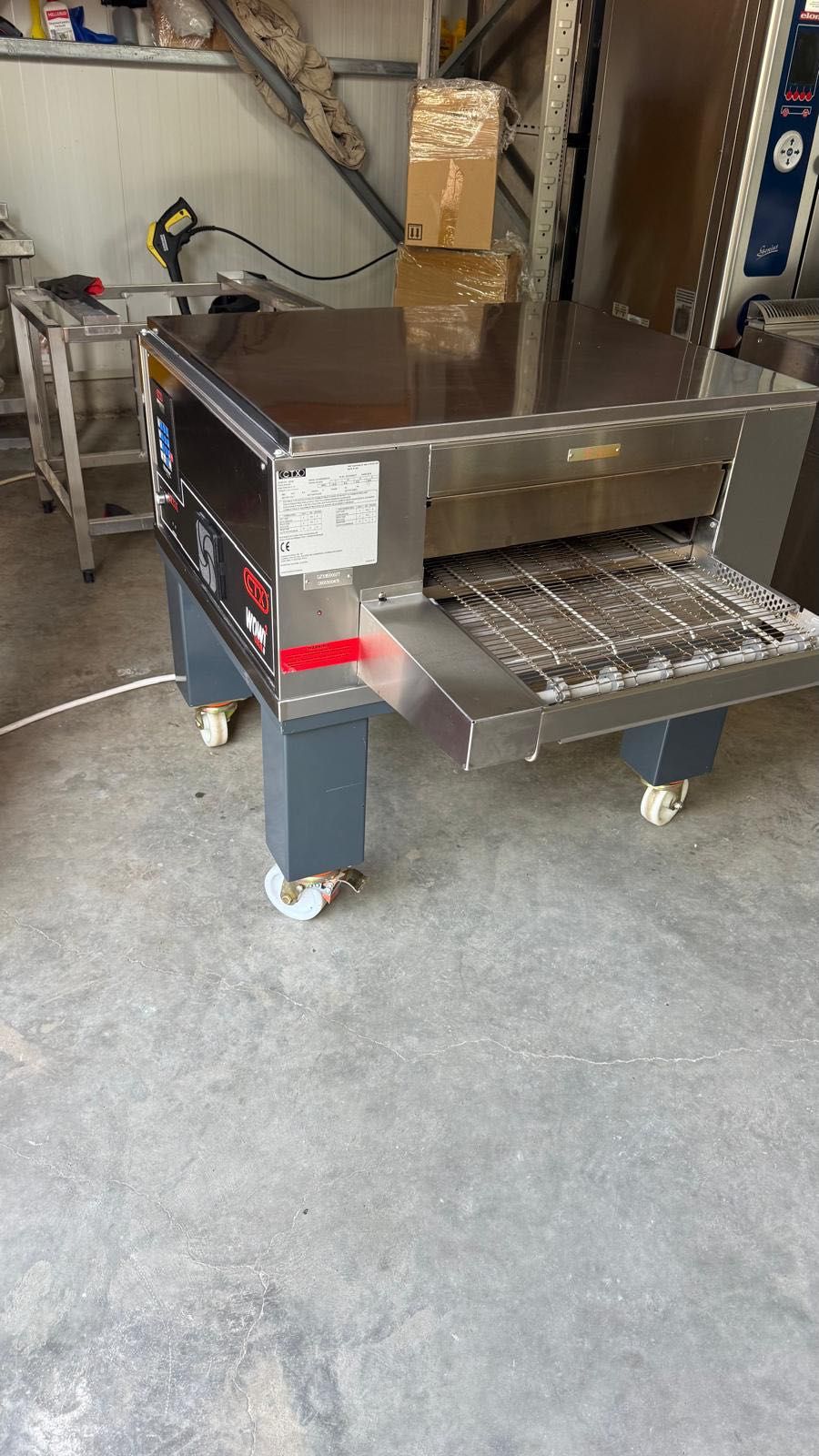 Cuptor covrigi pizza gastro tunel Middleby Marshall aproape nou 480gr