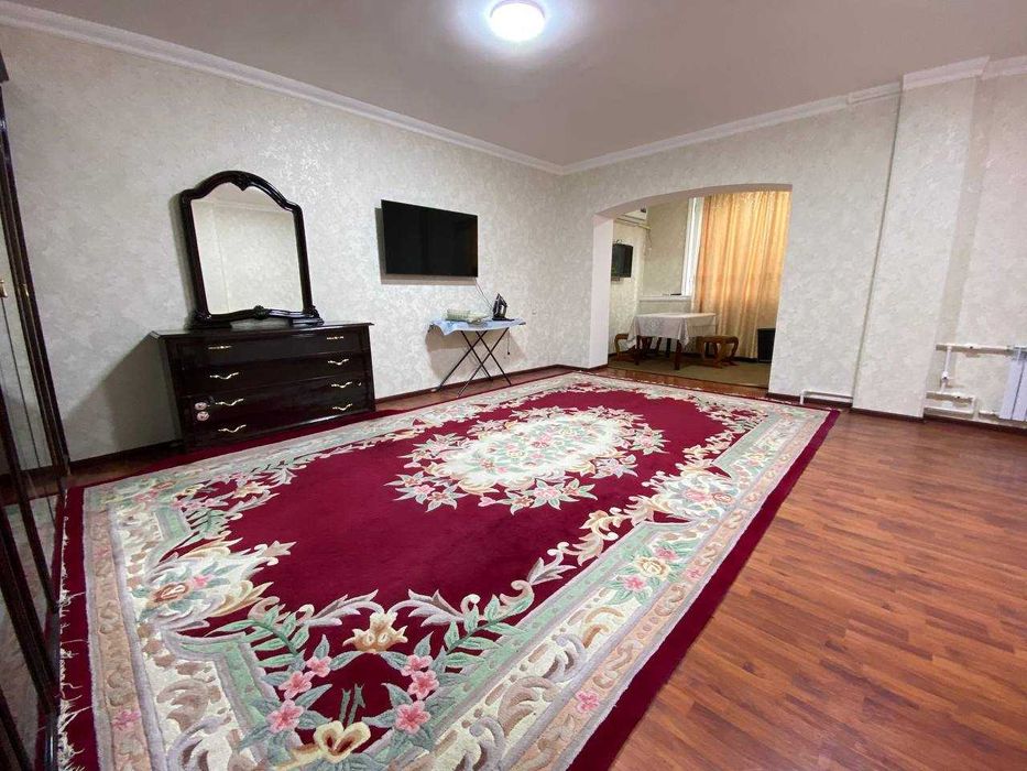 Аренда квартиры Центр метро Ойбек. Ор-р: Аты Баты, гостиница Россия.