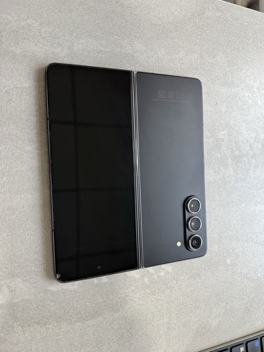 Самсунг фолд 5 12/256 Samsung z fold 5 12/256