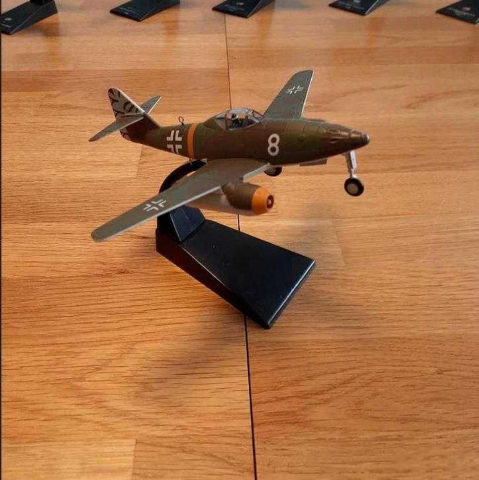 Macheta avion metalica Me-262 Deutschland scara 1:72