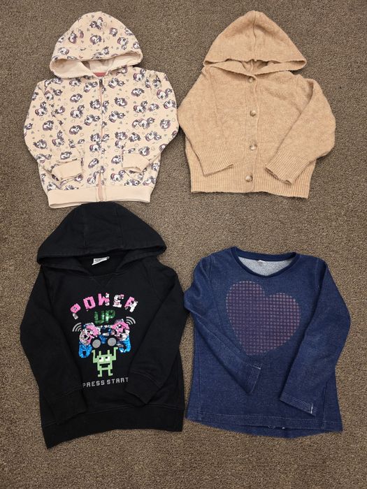 Hăinuțe de fetițe,  la 5 lei / bucata, marimea 98-104