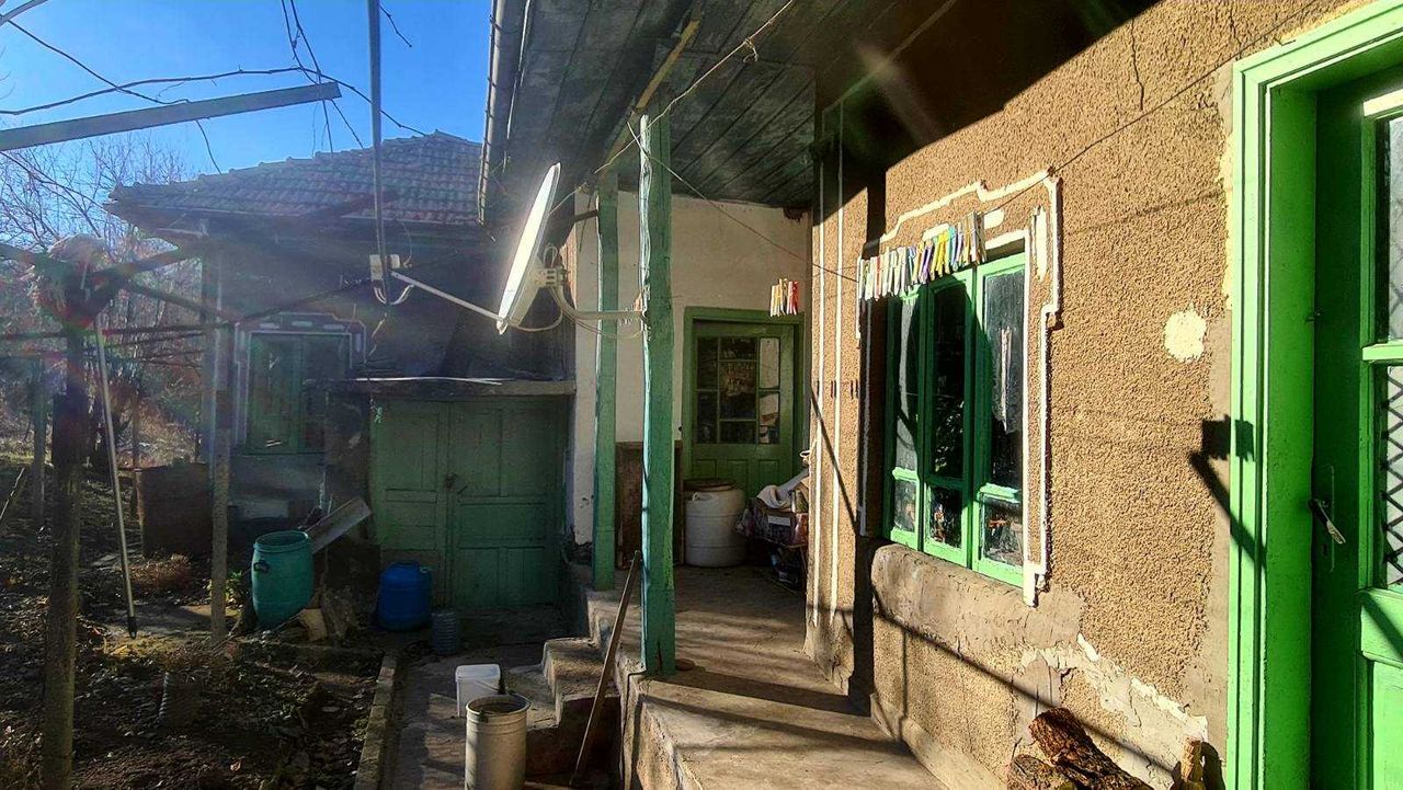 Продава се Къща в с. Благоево, Област Разград - 38 кв.м за 470 €/кв.м - Снимка #2