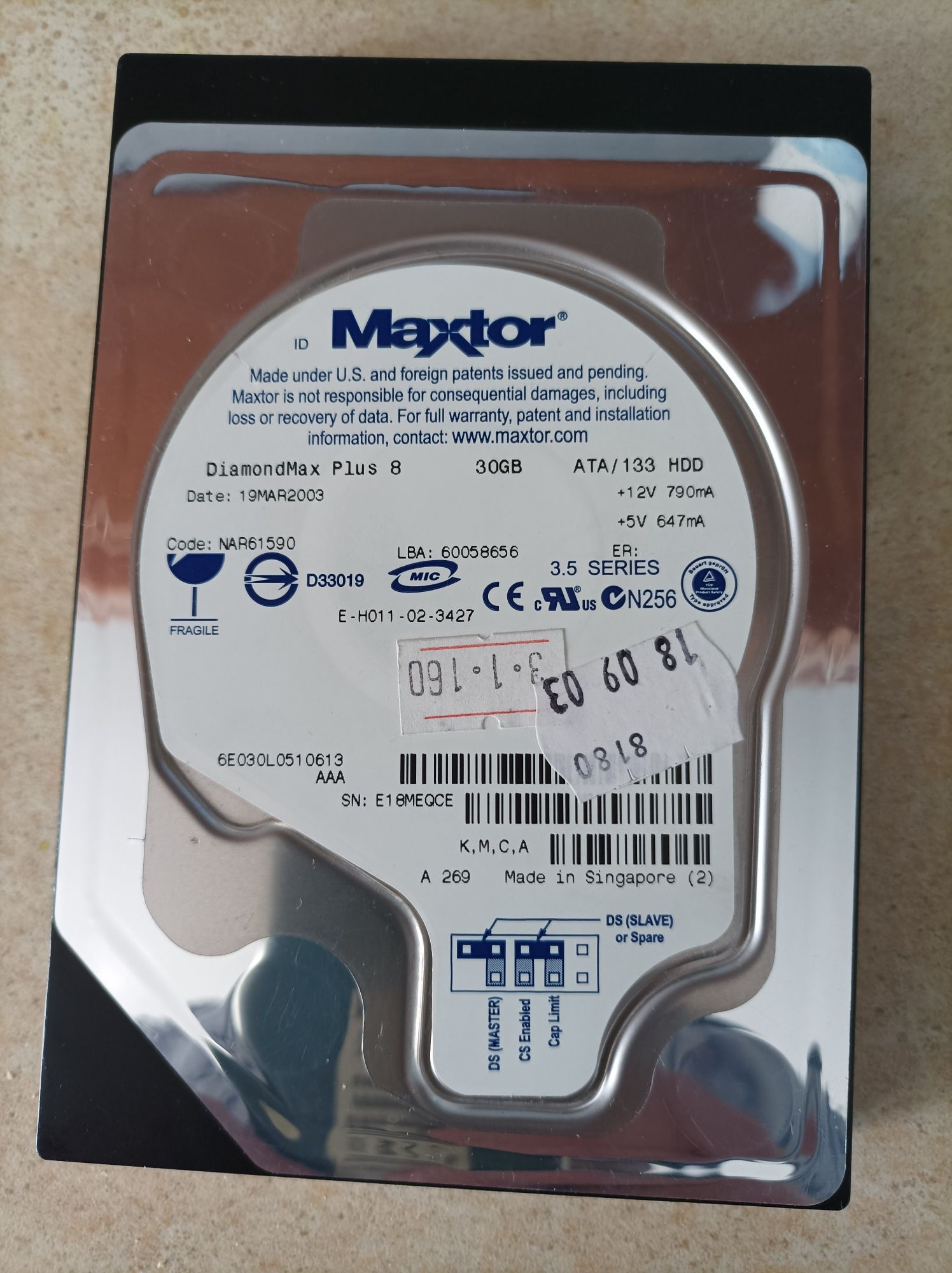 Vând hard disk defect