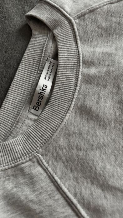 Дамски светлосив суитшърт Bershka (M)