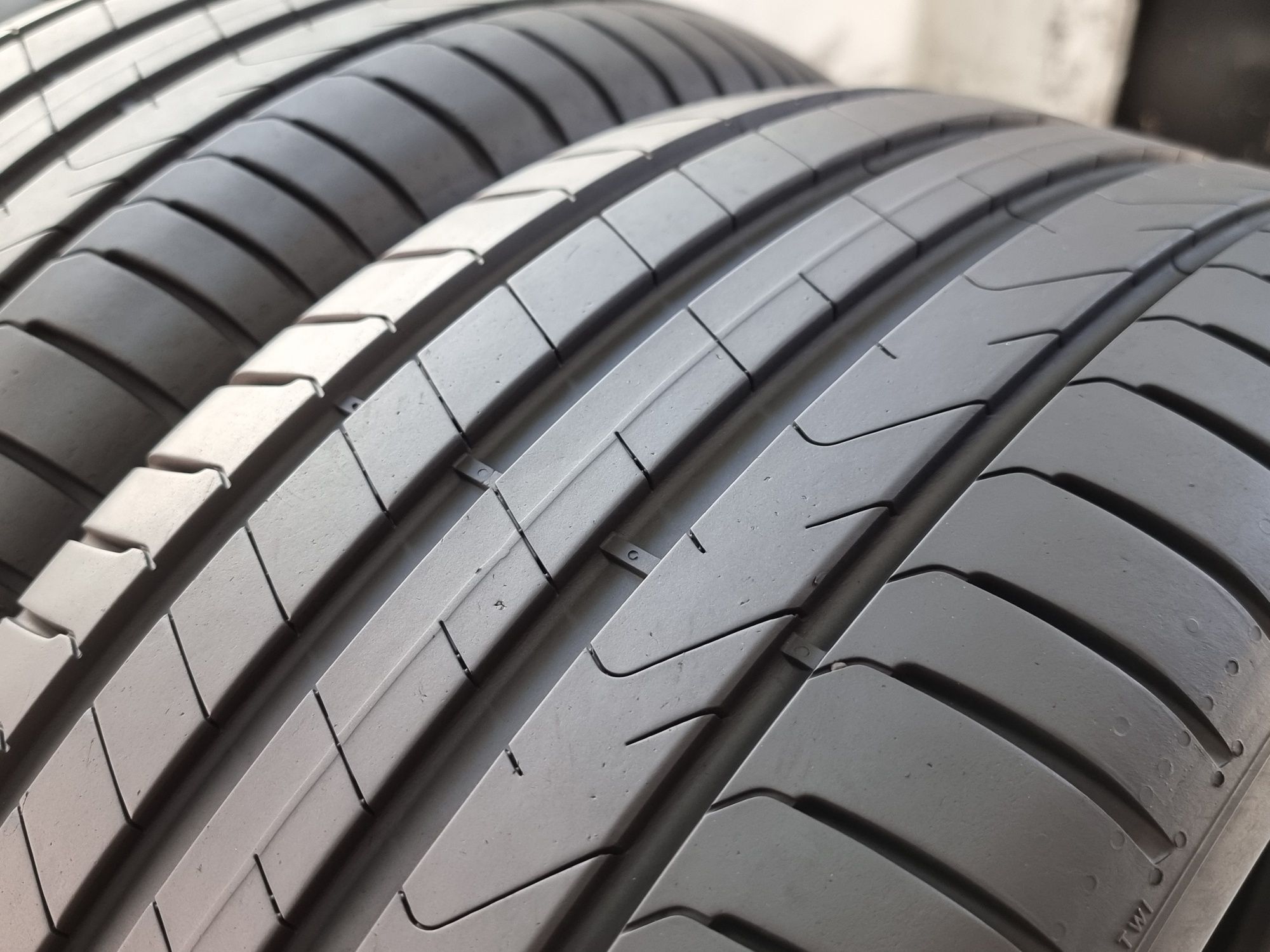 "DOT 22" 255/45/19 Pirelli 4Броя: 440лв 6.5мм