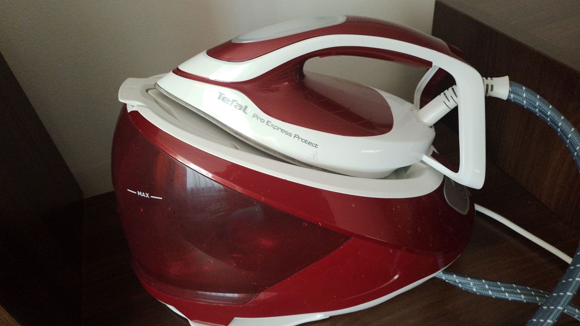Vand Statie de calcat Tefal