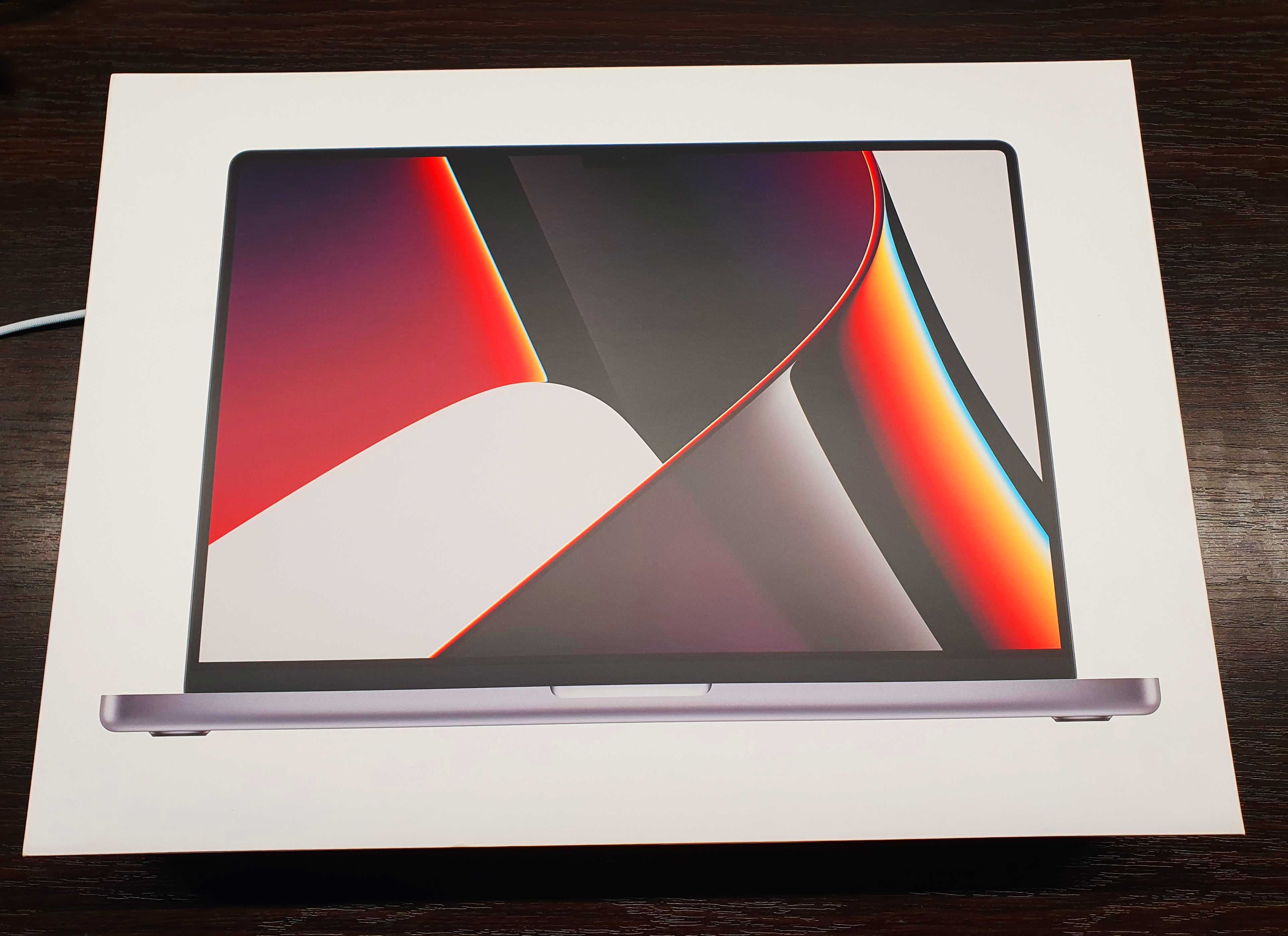 Macbook Pro M1 Max, экран 16, 64GB RAM, 2TB ssd, русская клавиатура