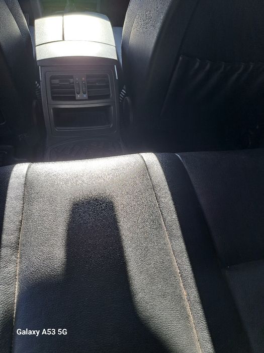 Антиблокираща система
Въздушни възглавници - Задни
Въздушни възглавниц