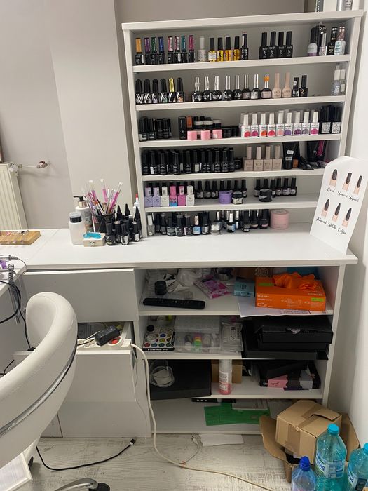 Мебели за салон за маникюр – почти нови! ПРОМО ЦЕНИ