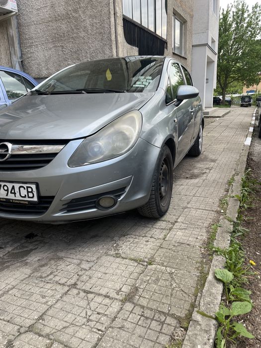 Opel Corsa 2011 година