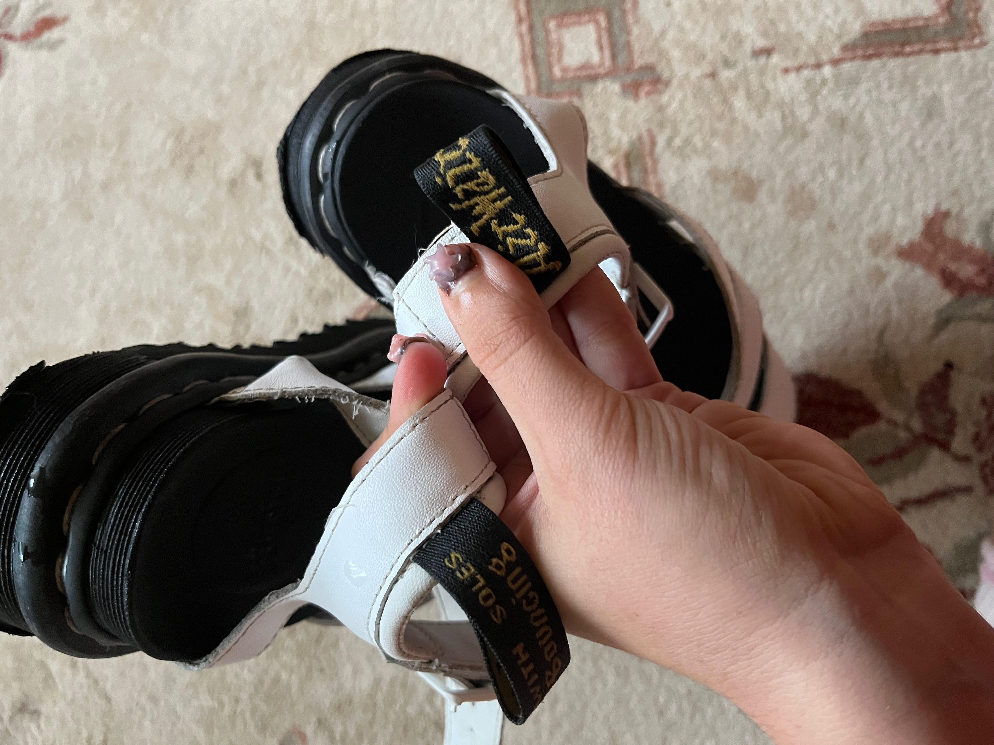 Dr. Martens веган бели сандали с платформа y2k goth punk