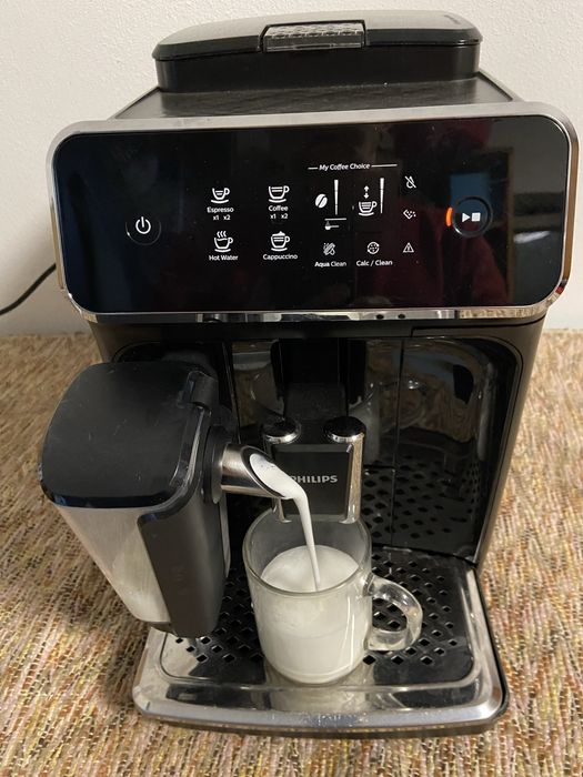 Espresor cafea Philips cu cana de lapte