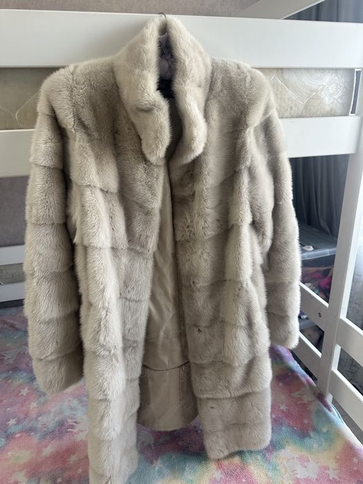 Продам норковую шубу