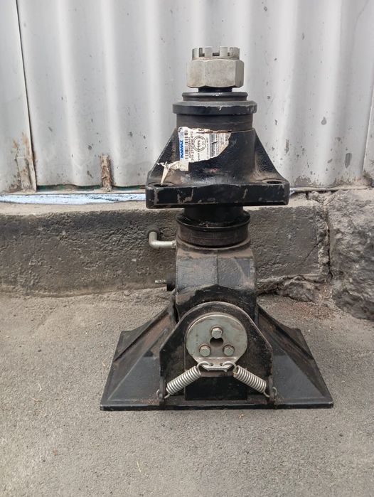 Продам Евро фаркоп  . Новый