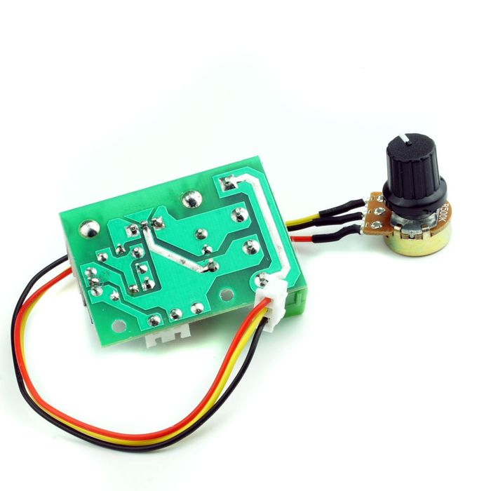 Регулатор на напрежение 2000W с кабел с потенциометър