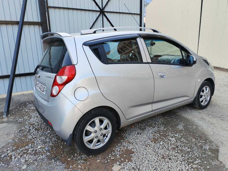 Chevrolet Spark 2015г.