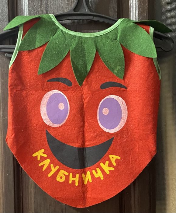 Клубничка новогодний костюм