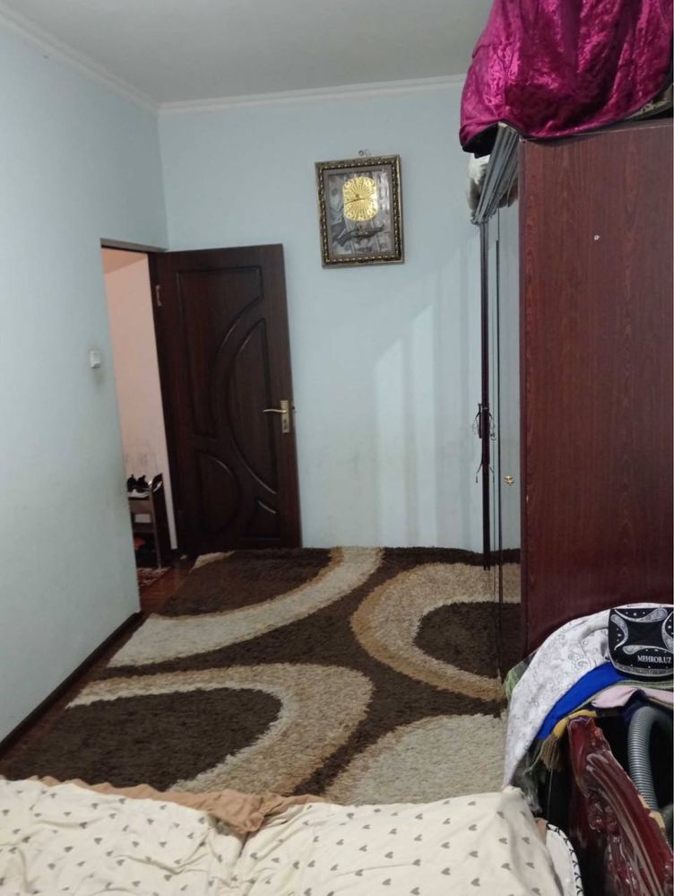 Юнусабад 11 2в3 комнаты 51 м2, 5 минут от метро Юнусабад. Срочно!