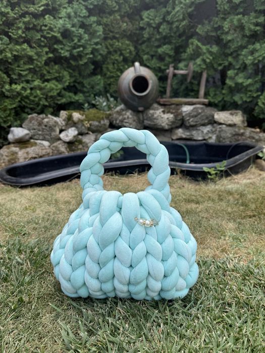 Ръчно плетени чанти от мек плюш