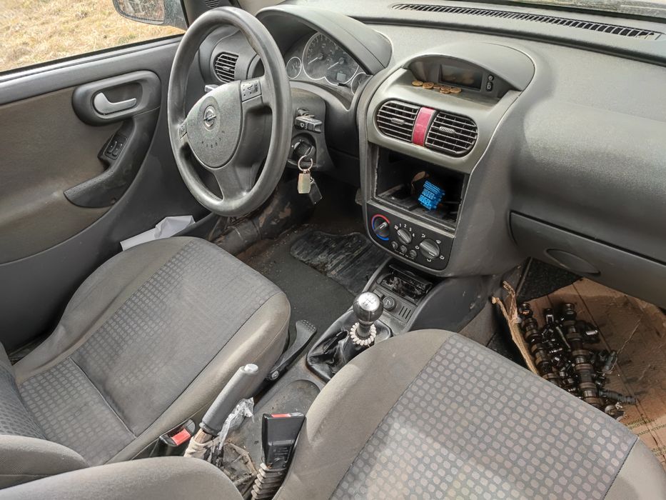 Opel corsa 1.0 на части