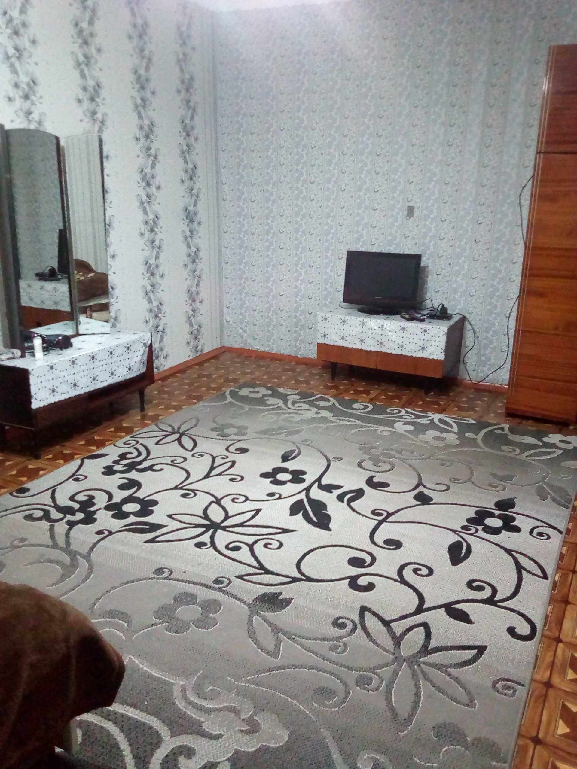 Сдадим в аренду пол дома