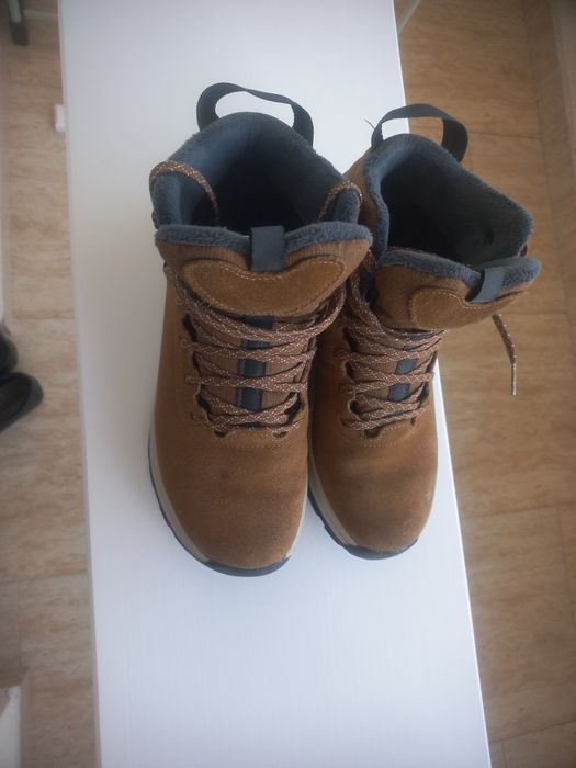 Vând ghete iarna, piele naturala nr 38