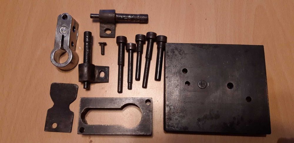 Matrița borne acumulator 12 v - 24v " + " și " - "